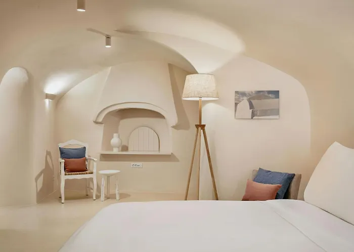 Mystique, A Luxury Collection Hotel, Santorini (Adults Only)